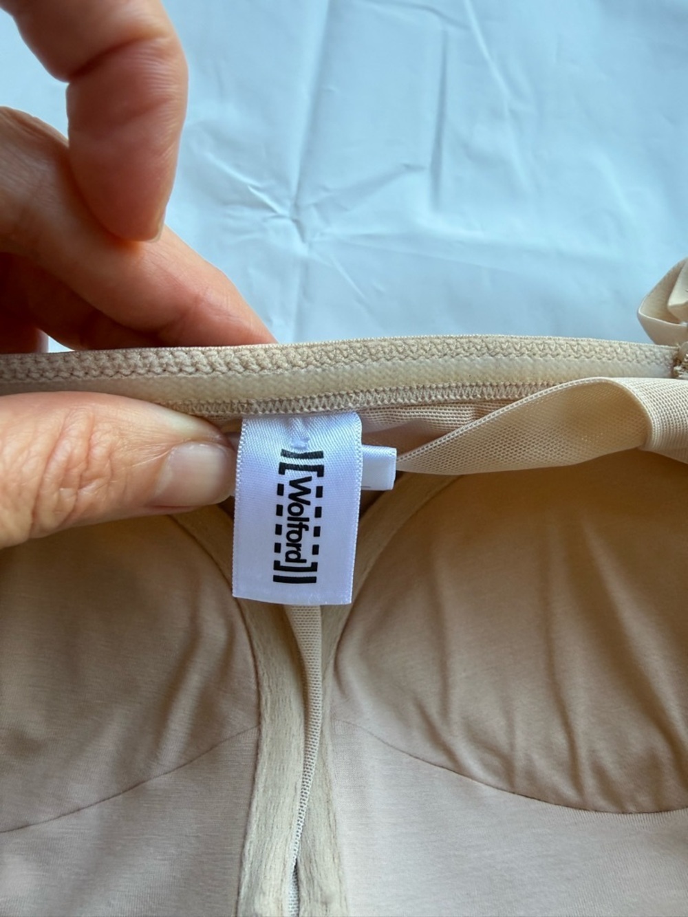 Wolford Nude Mat de Luxe Forming Bodysuit Shapewear - Picture 10 of 12